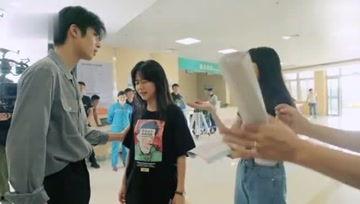 娱乐吃瓜菌恋爱了  第1张