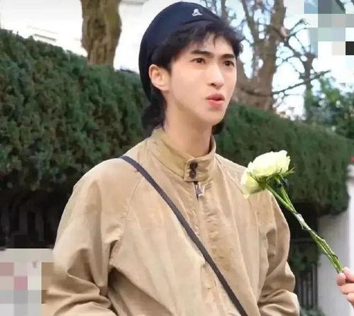 娱乐八卦吃瓜背景图高清,揭秘高清吃瓜图背后的娱乐八卦  第1张